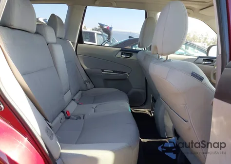 2011 Subaru Forester 2.5X Premium из США, поврежденный, VIN JF2SHBDC4BH736124